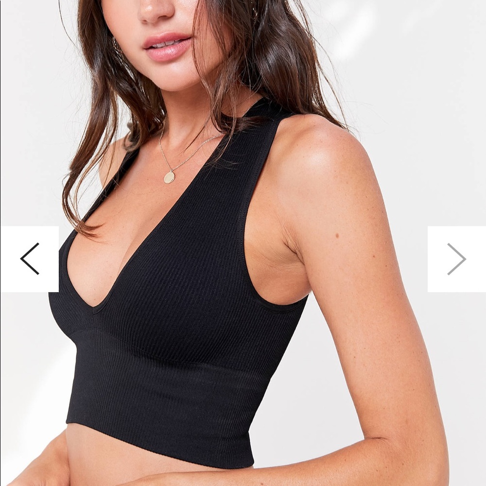 NWOT Urban Outfitters Seamless crop. Size small